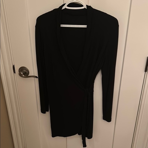 Elegant Black Women's Faux Wrap Tunic with side tie, size M - Picture 1 of 4